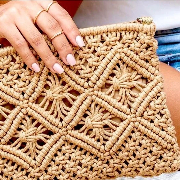 LAST ONE: Handmade macrame crochet boho clutch - Picture 6 of 7